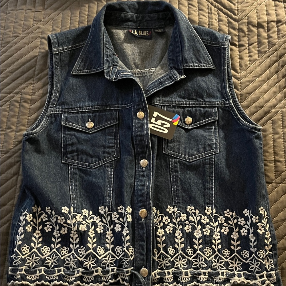 LA Blues Baby Denim & Embroidered Lace Sleeveless Vest/Top - L